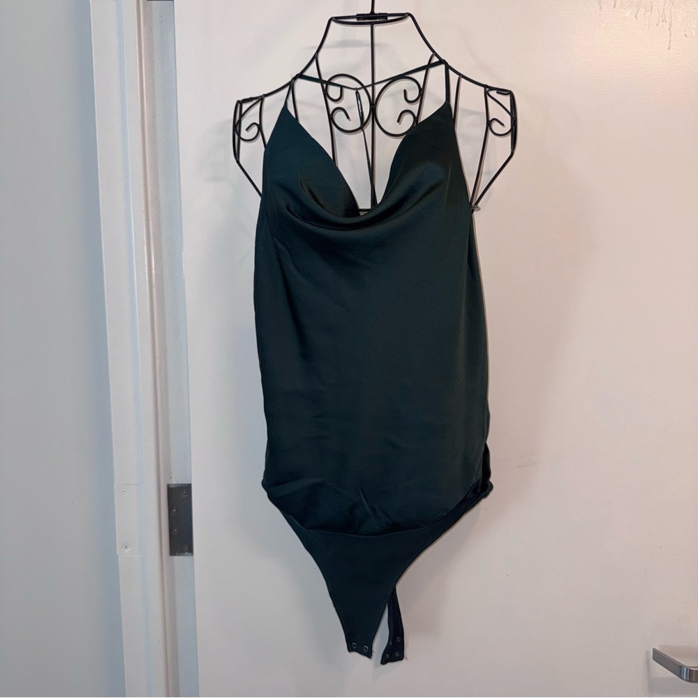 NWOT Abercrombie & Fitch Green Cowl Neck Bodysuit With Adjustable T-Back Strap